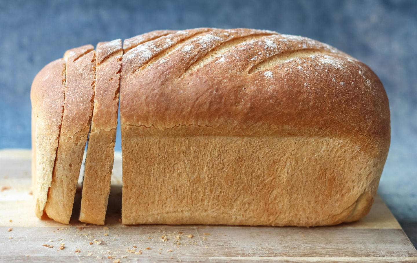 simple-white-tin-loaf