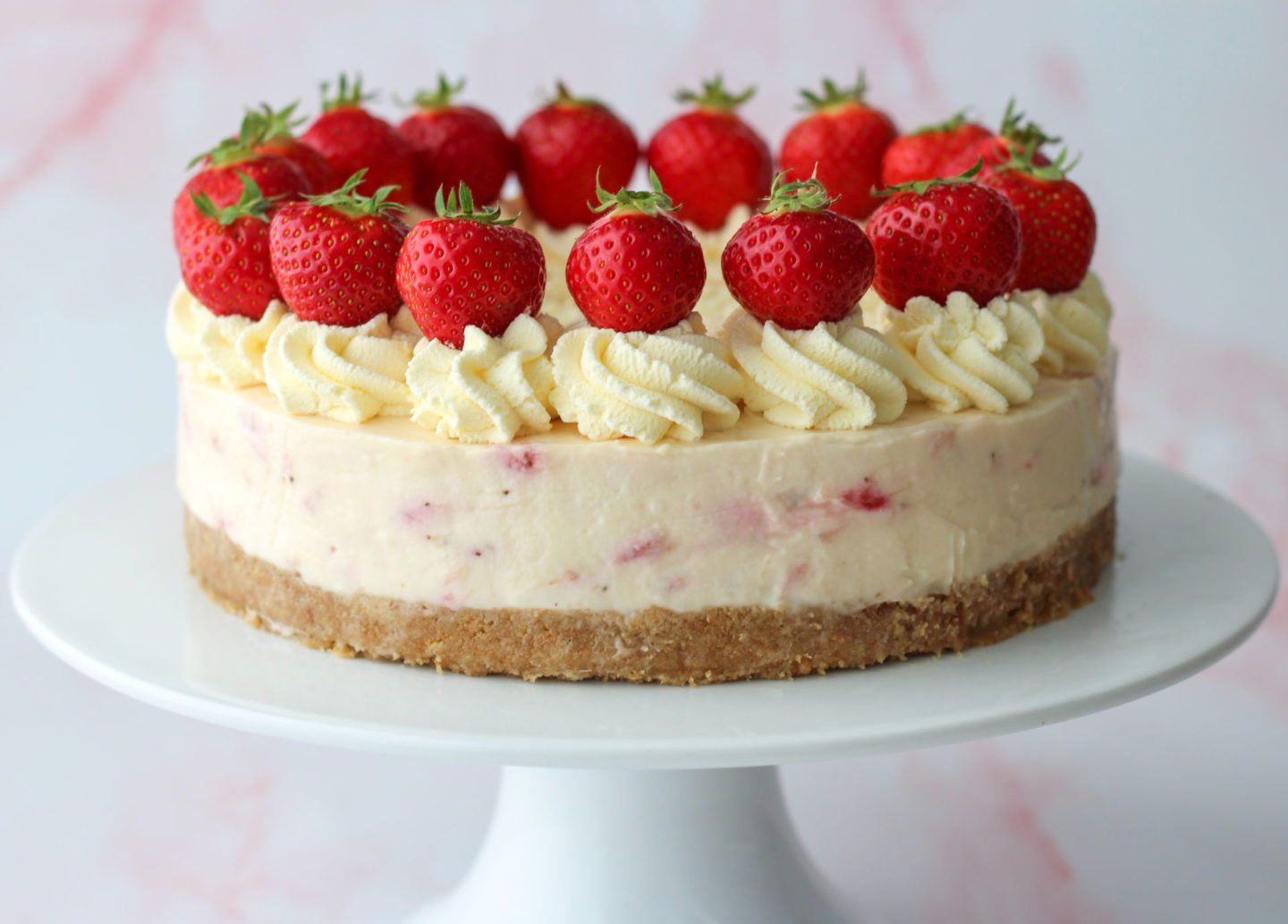 strawberry white chocolate cheesecake