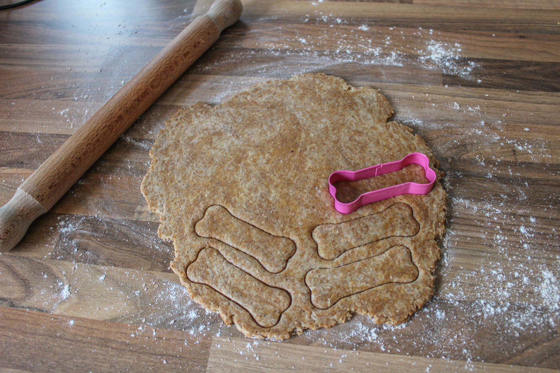 Peanut Butter Banana Dog Treats - Baker Jo