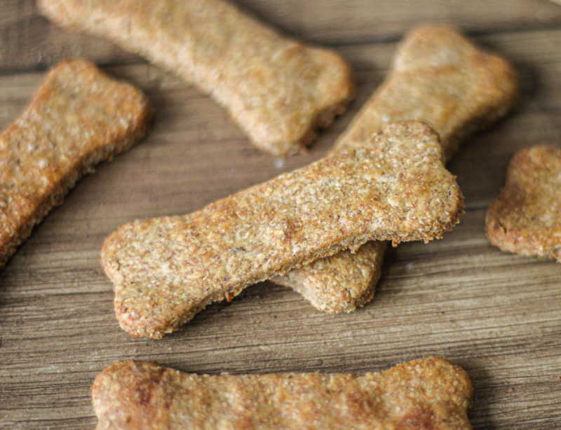 Peanut Butter Banana Dog Treats - Baker Jo